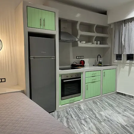 Aphrodite & Chora (Ios)