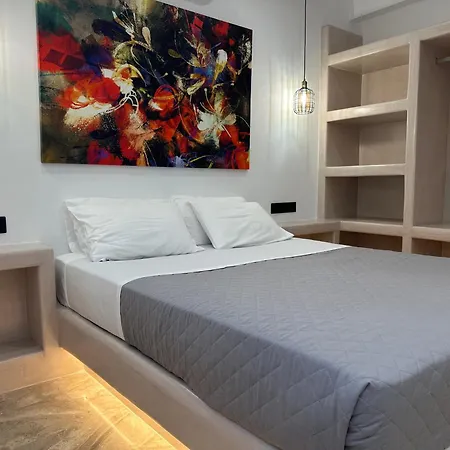 Aphrodite & 2* Chora (Ios)