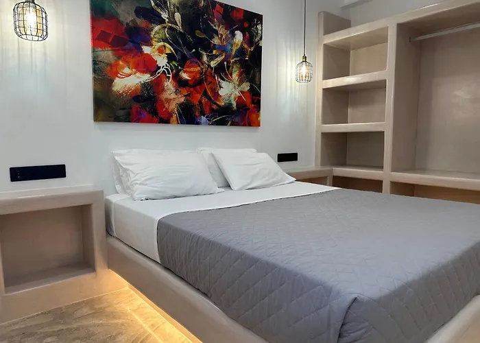 Aphrodite & 2* Chora (Ios)