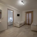 Aphrodite & Hotel Chora (Ios)