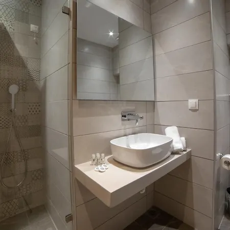 Aphrodite & Chora d'Ios