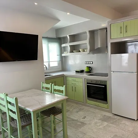 Aphrodite & Chora d'Ios