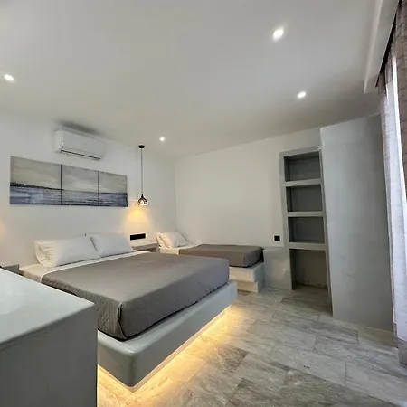 Aphrodite & Hotel Chora d'Ios