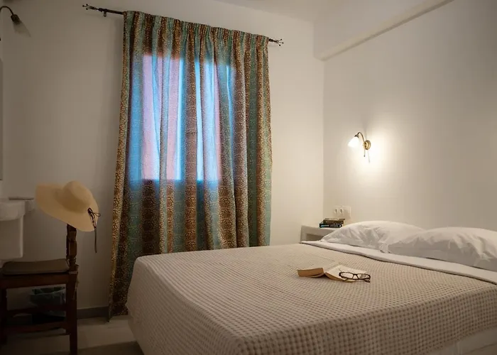 Hotel Aphrodite & Chora