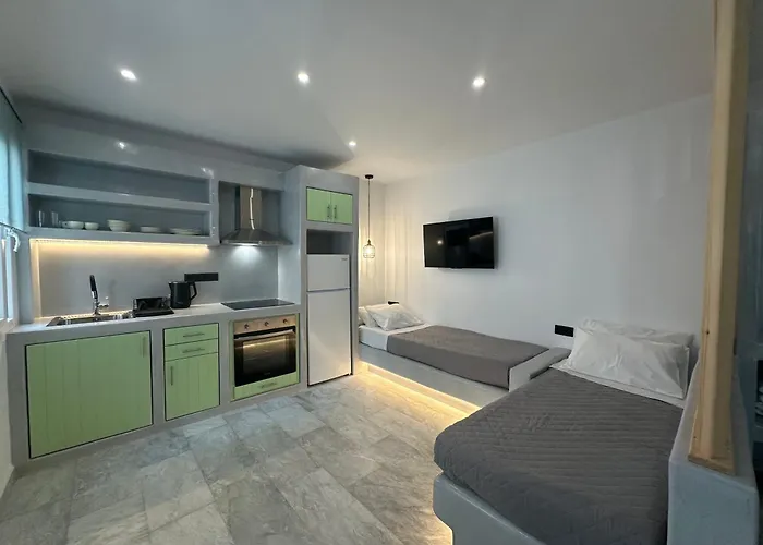 Aphrodite & Hotel 2*